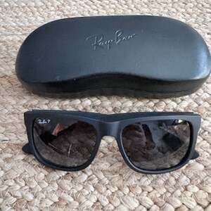 Ray-Ban Justin Classic Polarized Sunglasses RB4165 622/T3